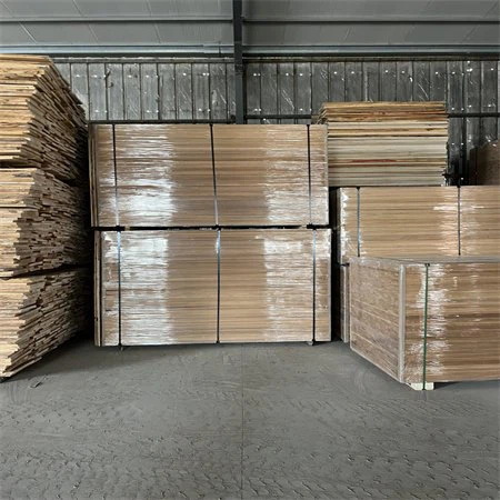 Царбонизовани чврсти одбор дрвета